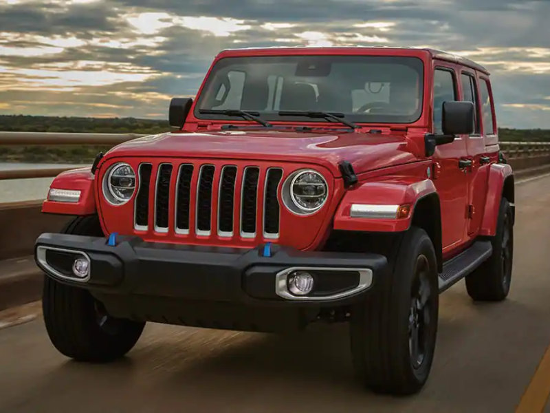 Test drive the new tough 2023 Jeep Wrangler near Hunt Valley MD