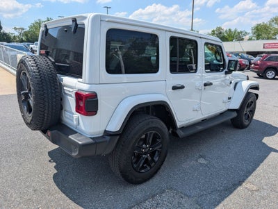 2022 Jeep Wrangler Unlimited Sahara Altitude 4x4