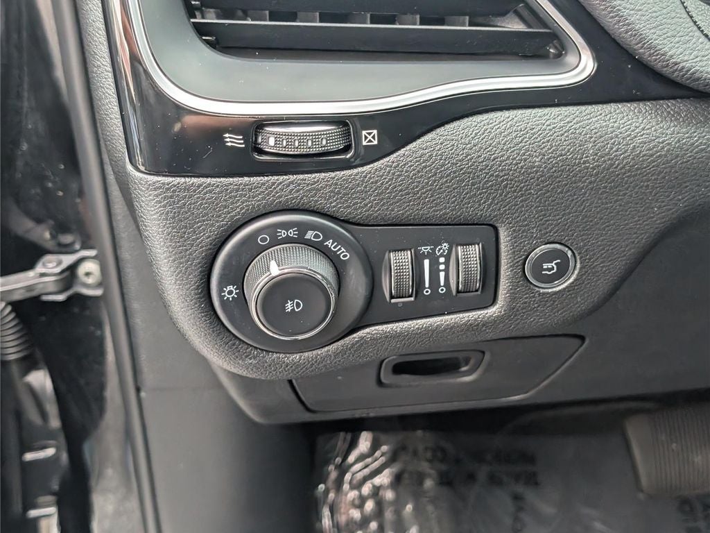 2023 Jeep Cherokee Altitude Lux 4x4