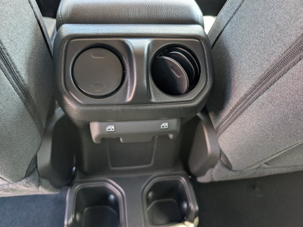2027 Jeep Wrangler WRANGLER 4-DOOR SPORT S