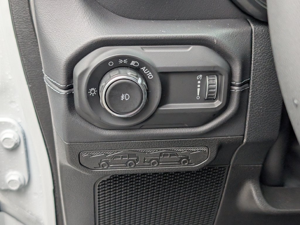 2027 Jeep Wrangler WRANGLER 4-DOOR SAHARA
