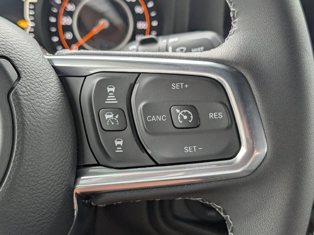 2027 Jeep Wrangler WRANGLER 4-DOOR SAHARA