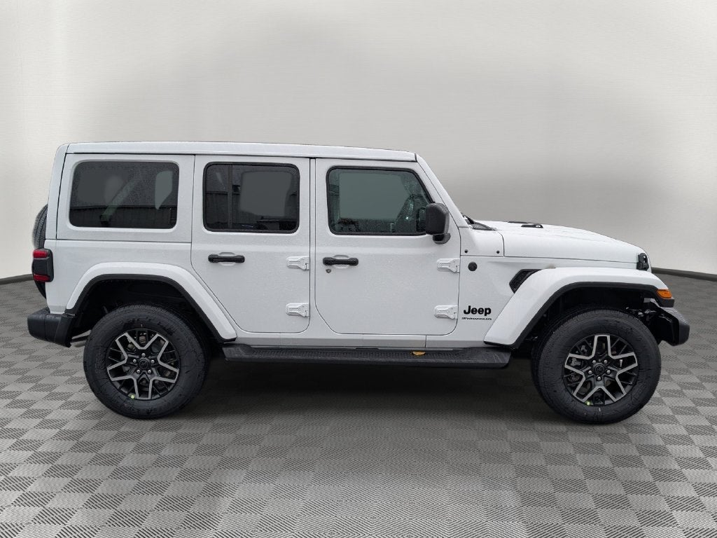 2027 Jeep Wrangler WRANGLER 4-DOOR SAHARA