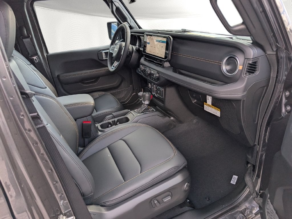 2027 Jeep Wrangler WRANGLER 4-DOOR SAHARA