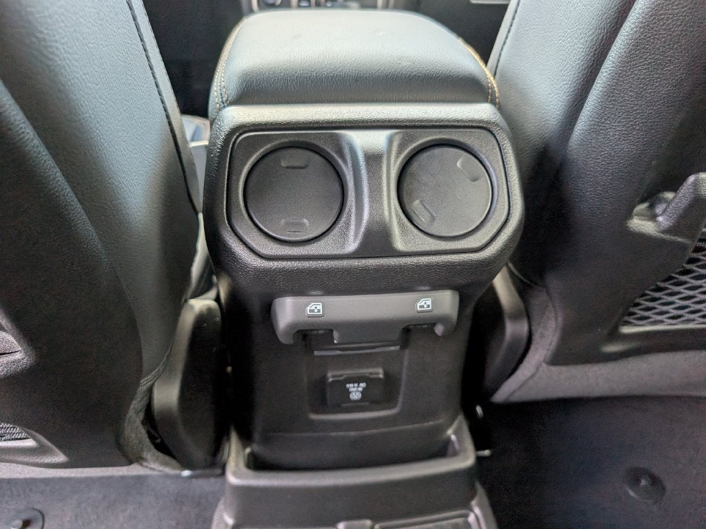 2027 Jeep Wrangler WRANGLER 4-DOOR SAHARA