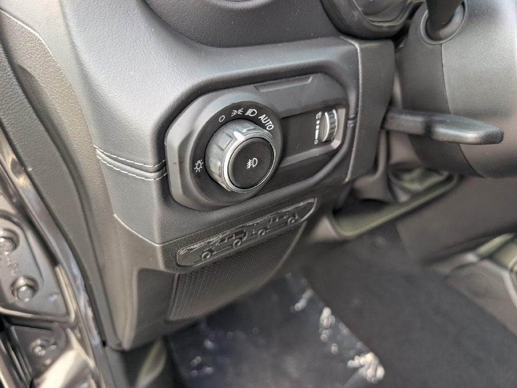 2027 Jeep Wrangler WRANGLER 4-DOOR SAHARA