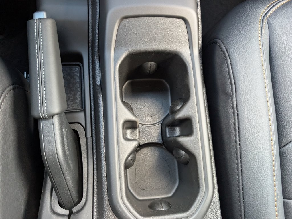 2027 Jeep Wrangler WRANGLER 4-DOOR SAHARA