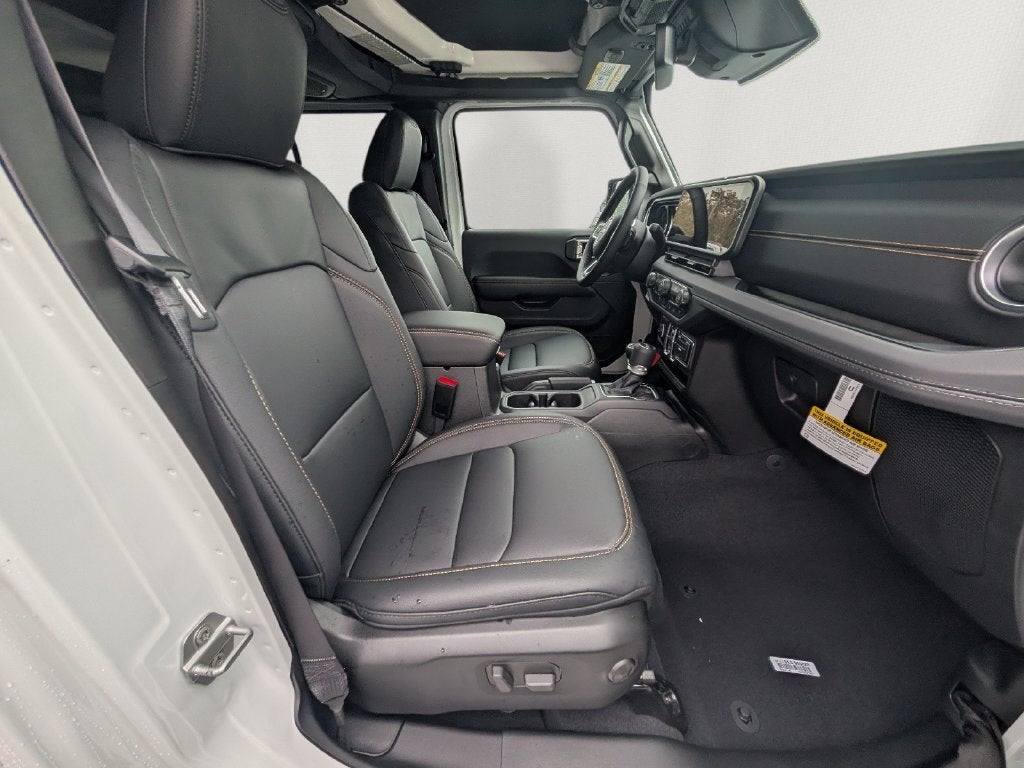 2027 Jeep Wrangler WRANGLER 4-DOOR SAHARA