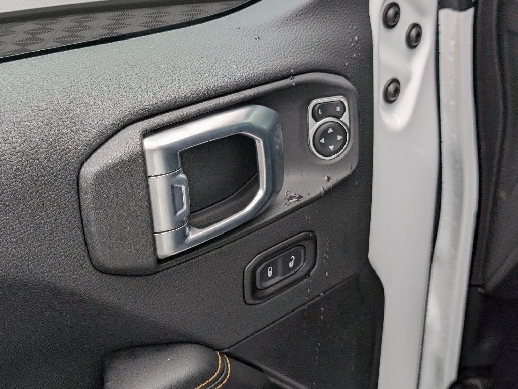 2027 Jeep Wrangler WRANGLER 4-DOOR SAHARA