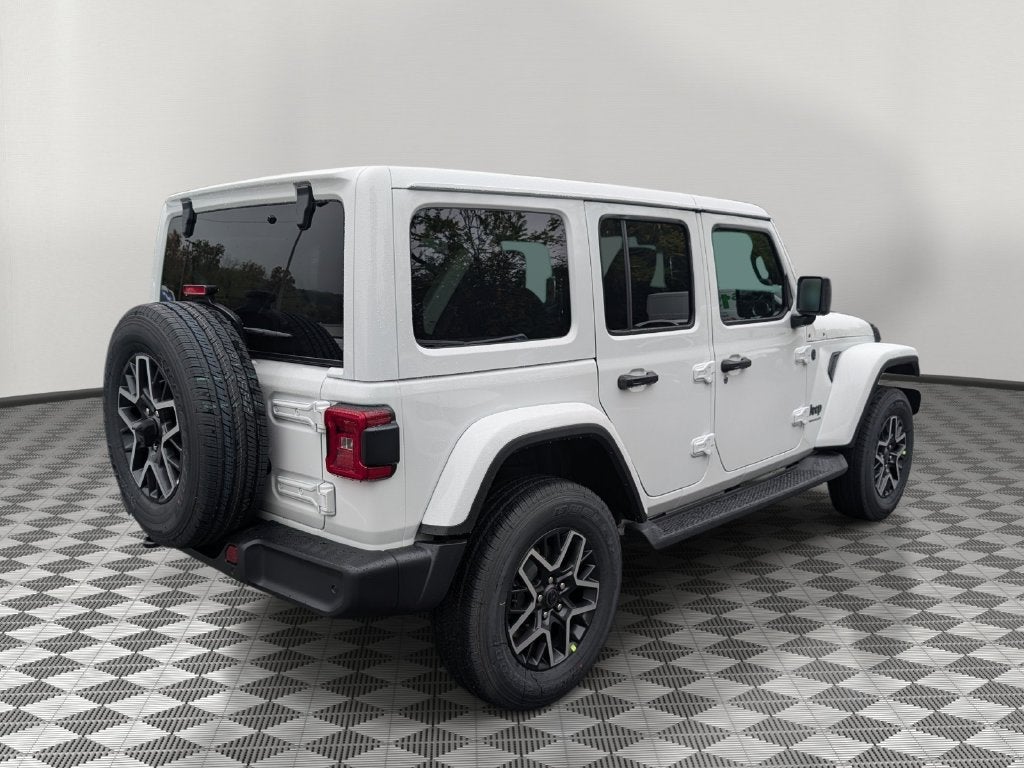 2027 Jeep Wrangler WRANGLER 4-DOOR SAHARA