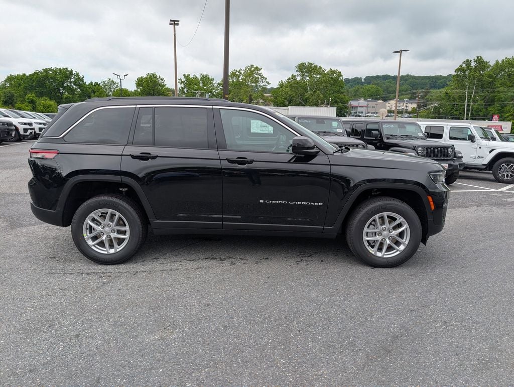 2026 Jeep Grand Cherokee GRAND CHEROKEE LAREDO 4X4