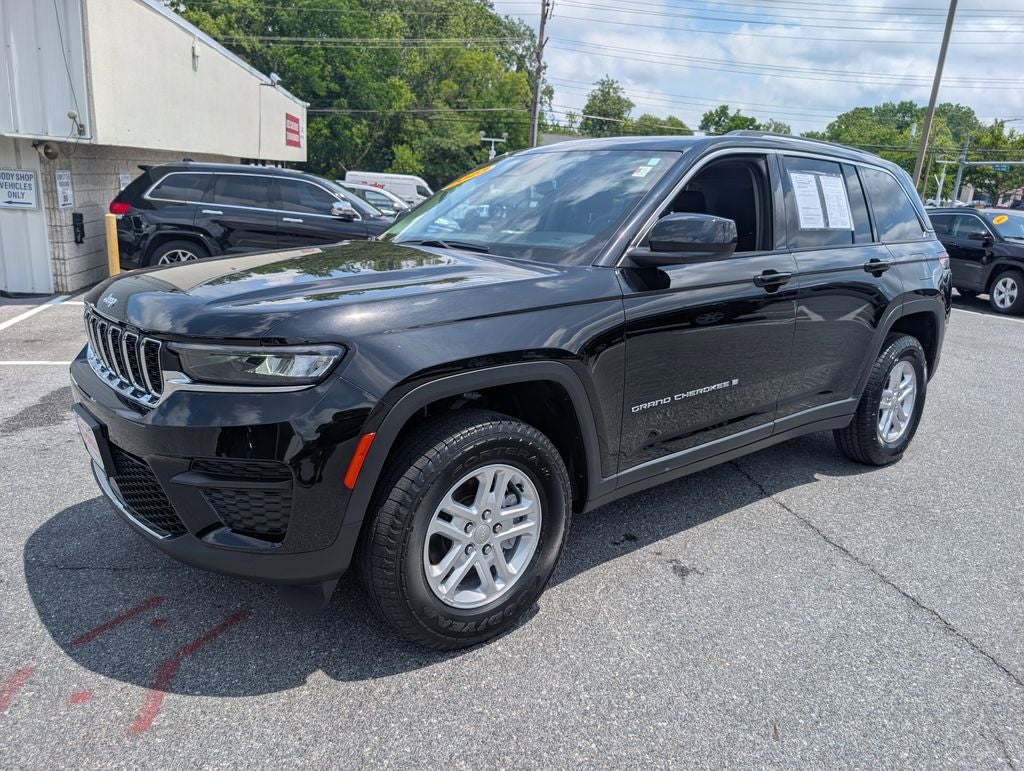 2023 Jeep Grand Cherokee Laredo 4x4