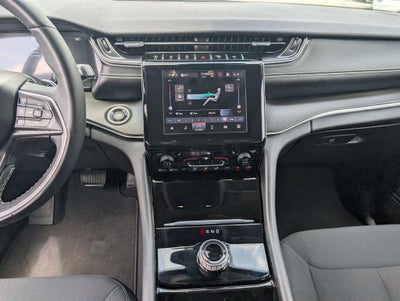 2023 Jeep Grand Cherokee Laredo 4x4