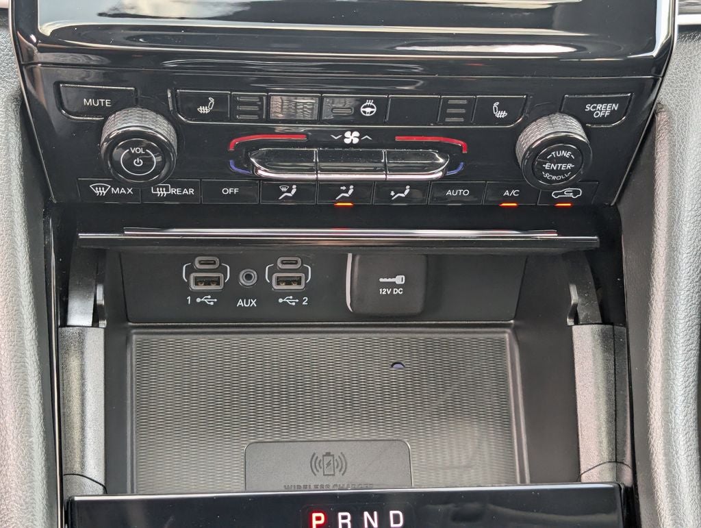 2023 Jeep Grand Cherokee Laredo 4x4