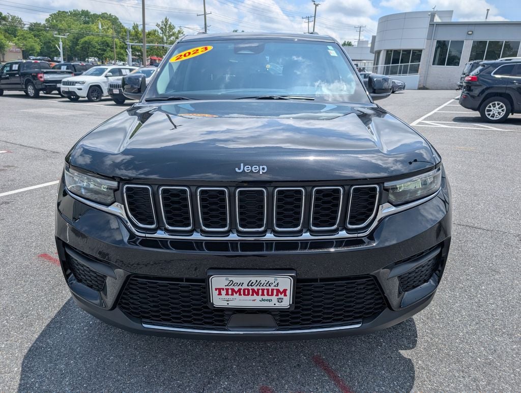 2023 Jeep Grand Cherokee Laredo 4x4