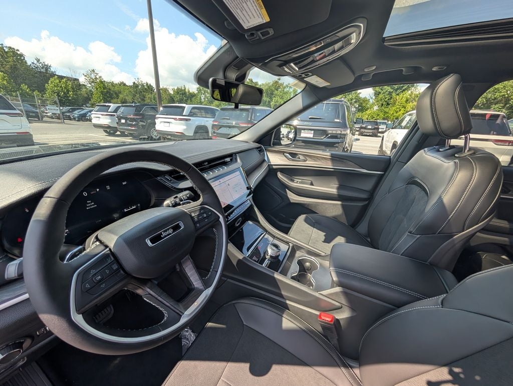 2026 Jeep Grand Cherokee GRAND CHEROKEE LAREDO ALTITUDE 4X4