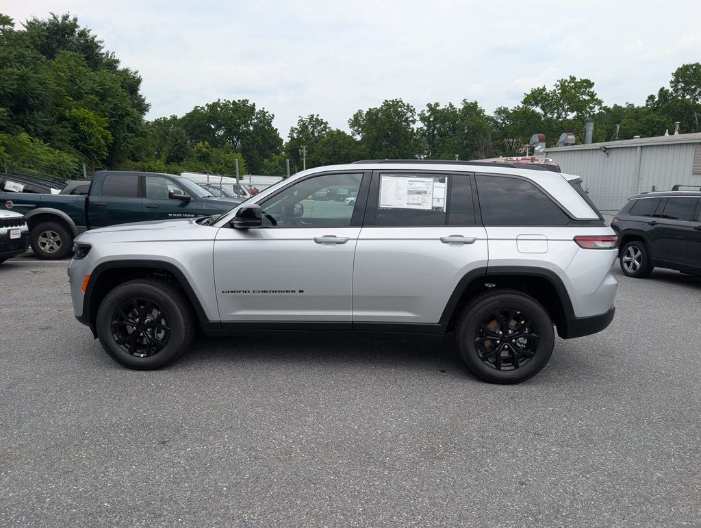 2026 Jeep Grand Cherokee GRAND CHEROKEE LAREDO ALTITUDE 4X4