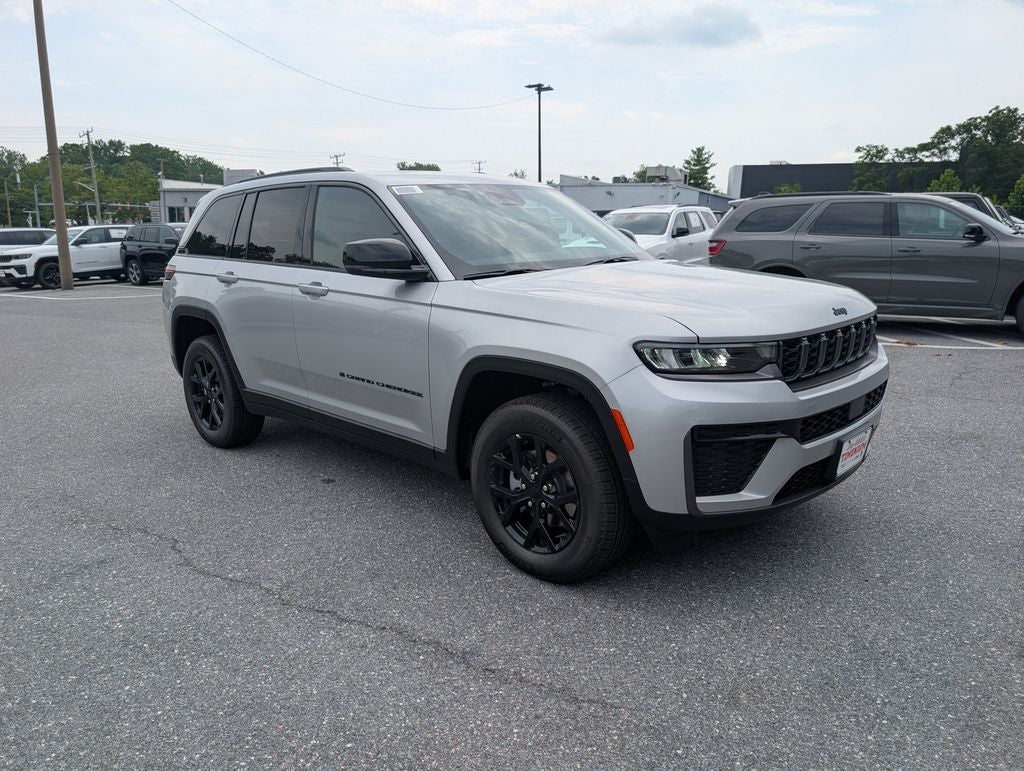 2026 Jeep Grand Cherokee GRAND CHEROKEE LAREDO ALTITUDE 4X4