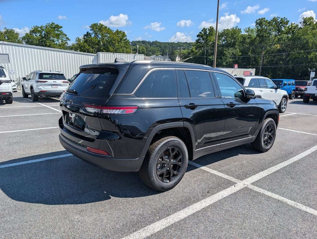 2026 Jeep Grand Cherokee GRAND CHEROKEE LAREDO ALTITUDE 4X4