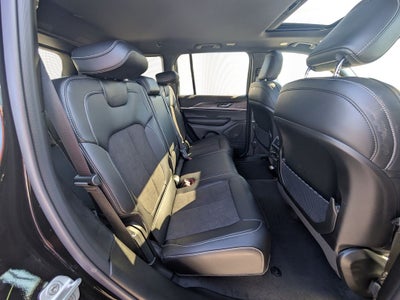 2027 Jeep Grand Cherokee GRAND CHEROKEE LAREDO ALTITUDE 4X4