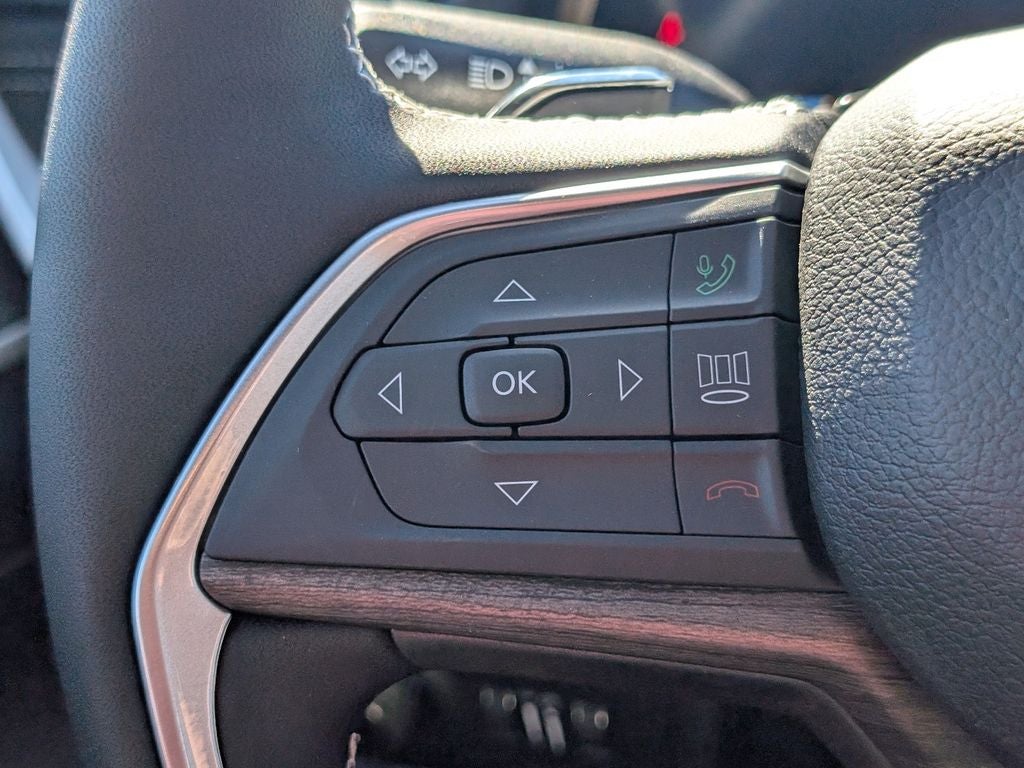 2027 Jeep Grand Cherokee GRAND CHEROKEE LAREDO ALTITUDE 4X4