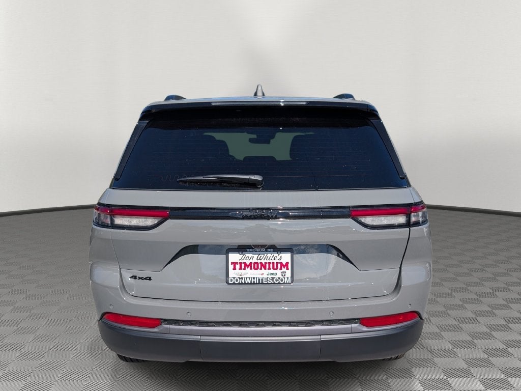 2027 Jeep Grand Cherokee GRAND CHEROKEE LAREDO ALTITUDE 4X4