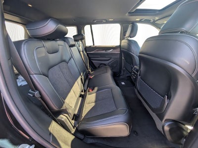 2027 Jeep Grand Cherokee GRAND CHEROKEE LAREDO ALTITUDE 4X4