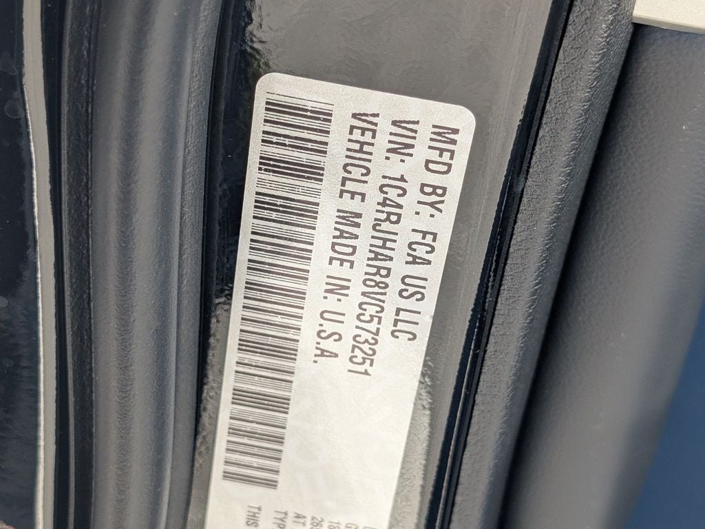 2027 Jeep Grand Cherokee GRAND CHEROKEE LAREDO ALTITUDE 4X4