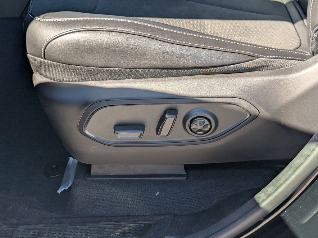 2027 Jeep Grand Cherokee GRAND CHEROKEE LAREDO ALTITUDE 4X4