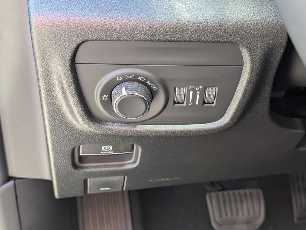 2027 Jeep Grand Cherokee GRAND CHEROKEE LAREDO ALTITUDE 4X4