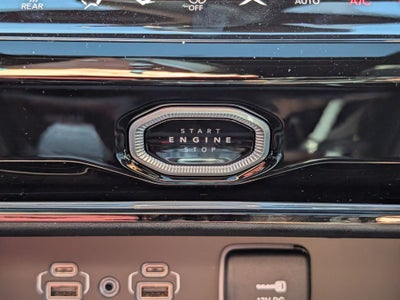 2027 Jeep Grand Cherokee GRAND CHEROKEE LAREDO ALTITUDE 4X4