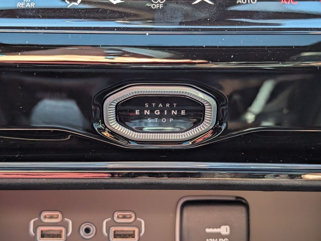 2027 Jeep Grand Cherokee GRAND CHEROKEE LAREDO ALTITUDE 4X4