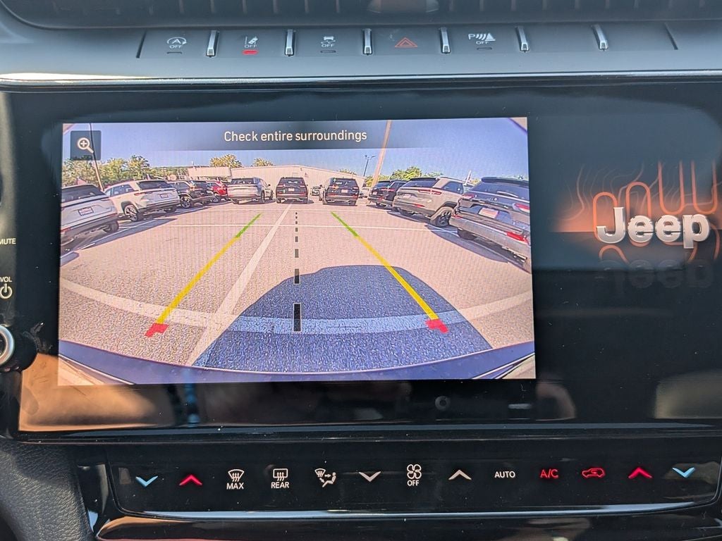 2027 Jeep Grand Cherokee GRAND CHEROKEE LAREDO ALTITUDE 4X4