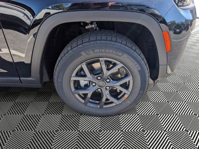 2027 Jeep Grand Cherokee GRAND CHEROKEE LAREDO ALTITUDE 4X4