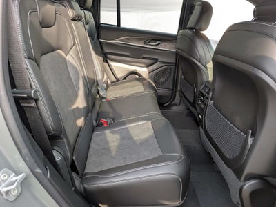 2027 Jeep Grand Cherokee GRAND CHEROKEE LAREDO ALTITUDE 4X4