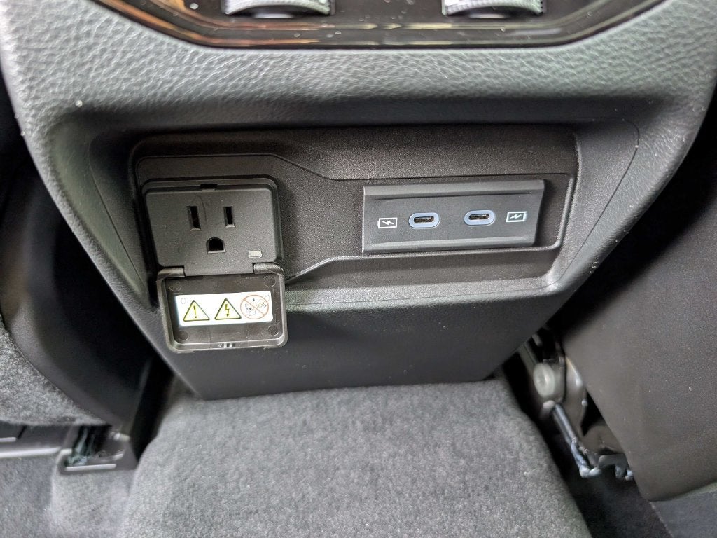 2027 Jeep Grand Cherokee GRAND CHEROKEE LAREDO ALTITUDE 4X4