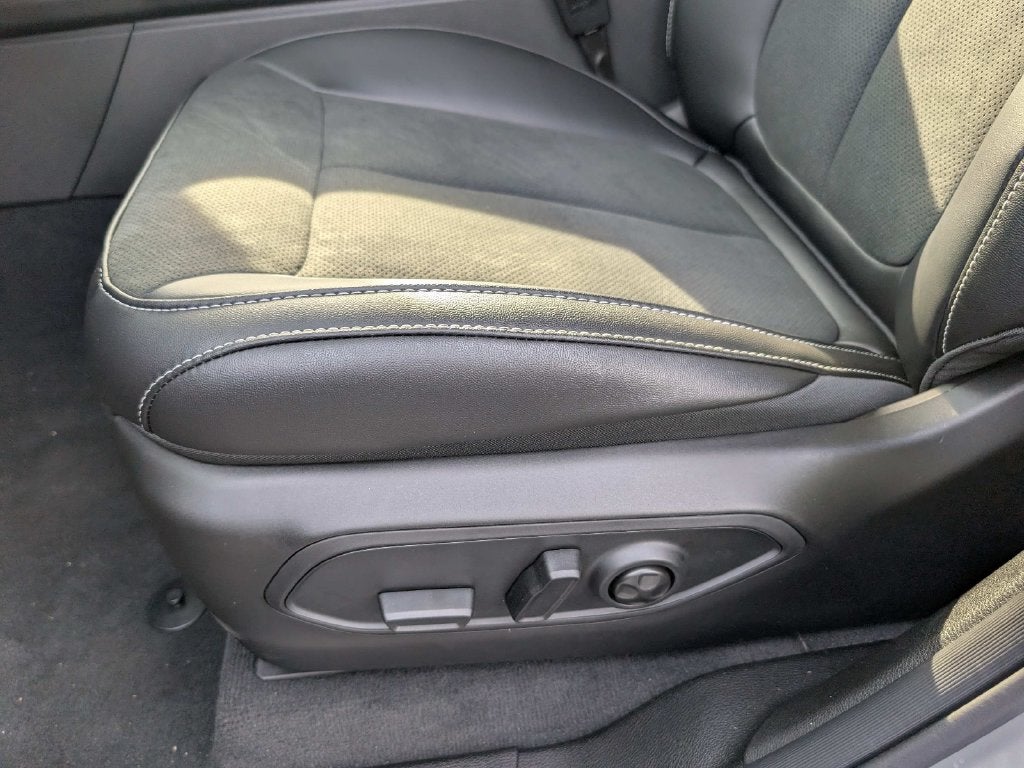 2027 Jeep Grand Cherokee GRAND CHEROKEE LAREDO ALTITUDE 4X4