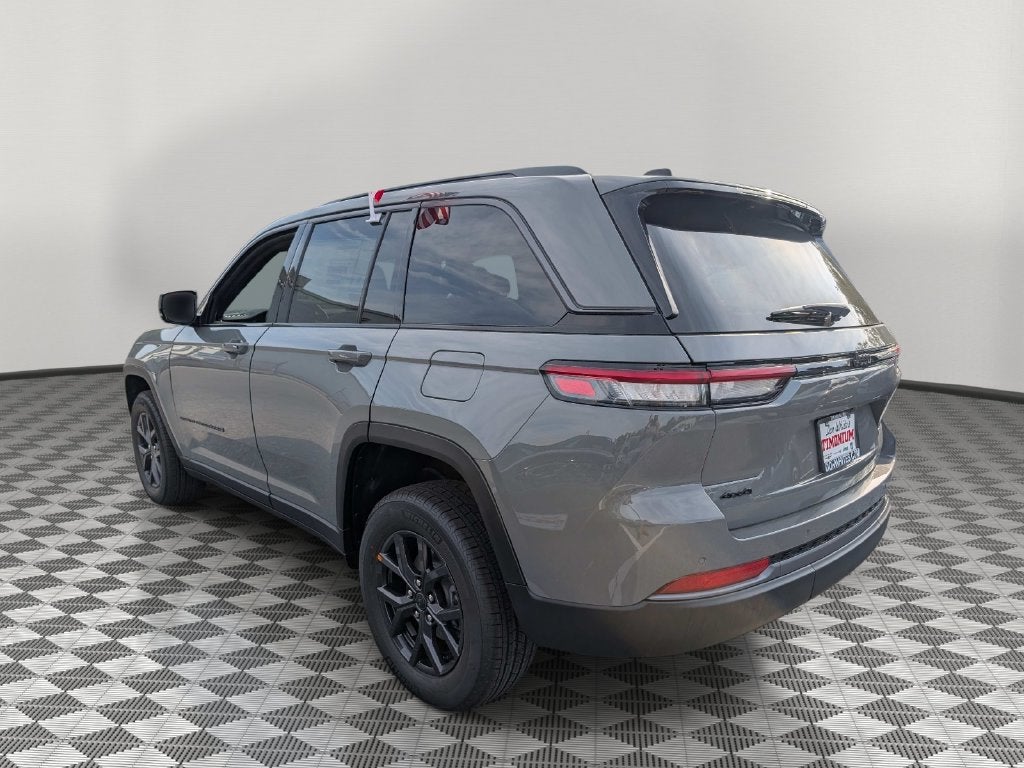 2027 Jeep Grand Cherokee GRAND CHEROKEE LAREDO ALTITUDE 4X4
