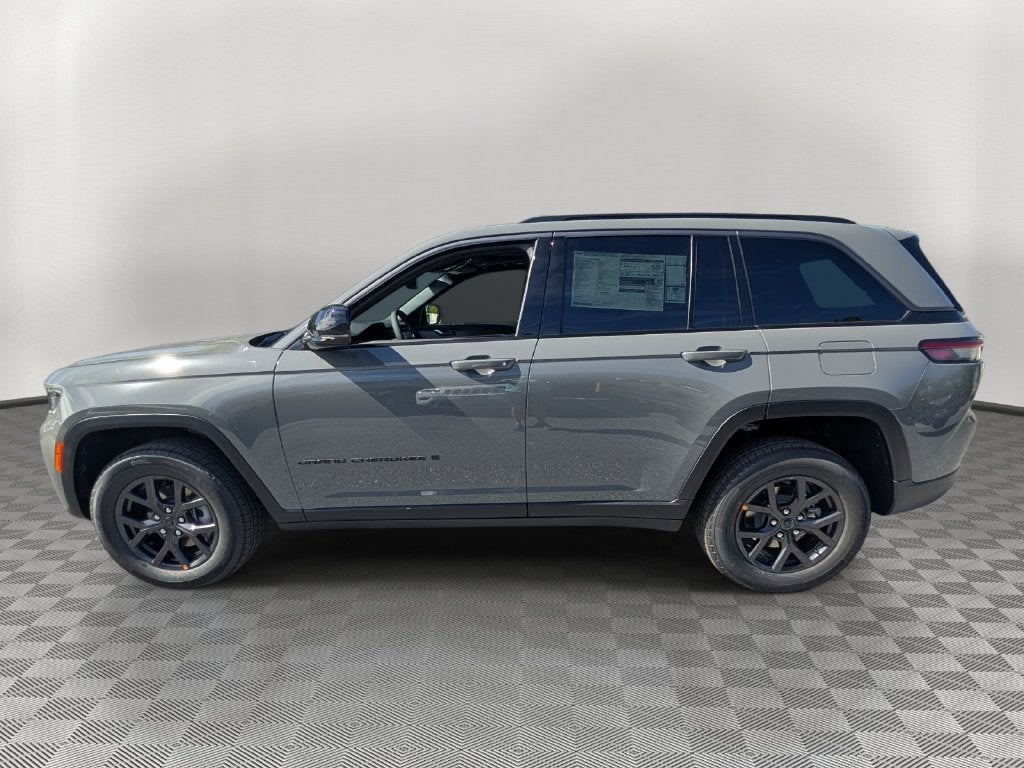 2027 Jeep Grand Cherokee GRAND CHEROKEE LAREDO ALTITUDE 4X4