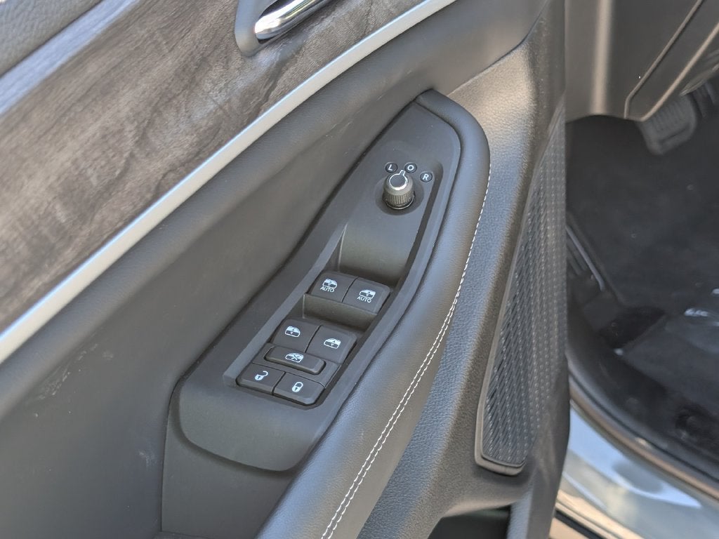 2027 Jeep Grand Cherokee GRAND CHEROKEE LAREDO ALTITUDE 4X4