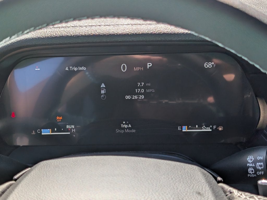 2027 Jeep Grand Cherokee GRAND CHEROKEE LAREDO ALTITUDE 4X4