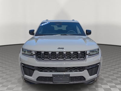 2027 Jeep Grand Cherokee GRAND CHEROKEE LAREDO ALTITUDE 4X4