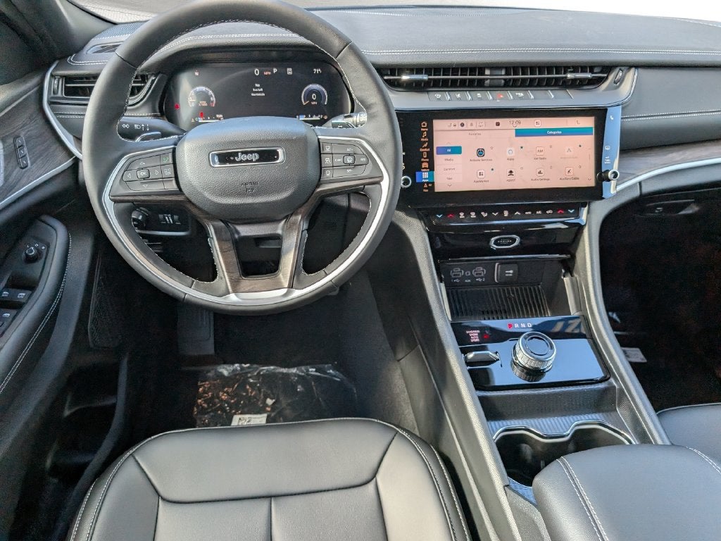 2027 Jeep Grand Cherokee GRAND CHEROKEE LIMITED 4X4