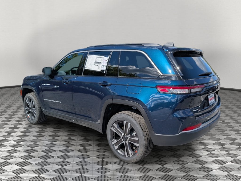 2027 Jeep Grand Cherokee GRAND CHEROKEE LIMITED 4X4