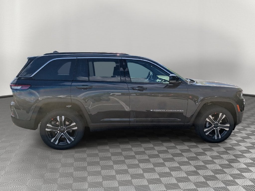 2027 Jeep Grand Cherokee GRAND CHEROKEE LIMITED 4X4