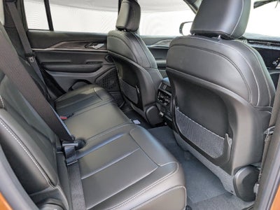 2027 Jeep Grand Cherokee GRAND CHEROKEE LIMITED 4X4