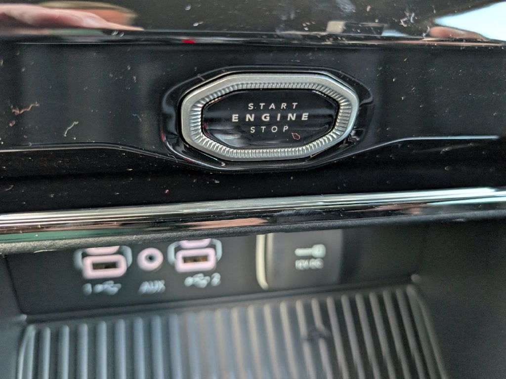 2027 Jeep Grand Cherokee GRAND CHEROKEE LIMITED 4X4