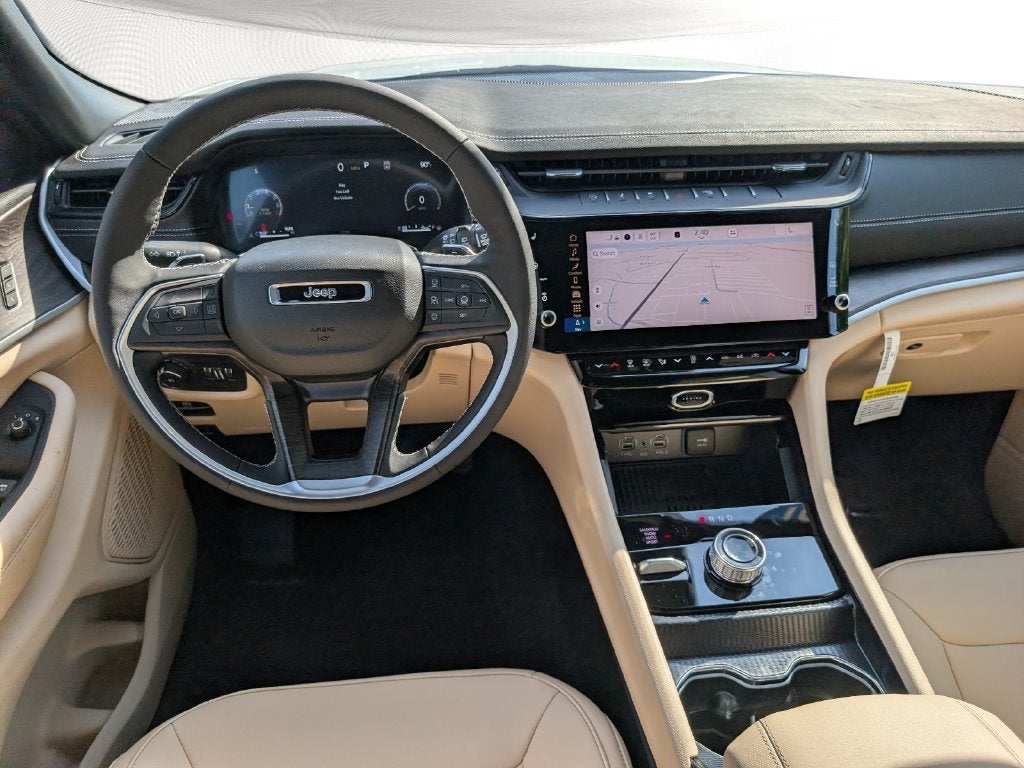 2027 Jeep Grand Cherokee GRAND CHEROKEE LIMITED 4X4