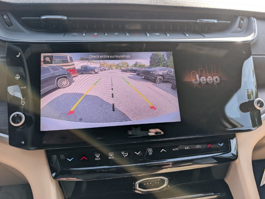 2027 Jeep Grand Cherokee GRAND CHEROKEE LIMITED 4X4