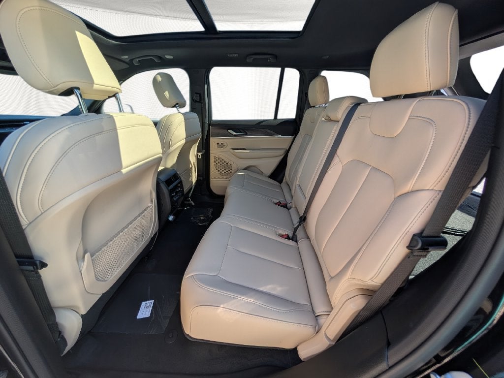 2027 Jeep Grand Cherokee GRAND CHEROKEE LIMITED 4X4